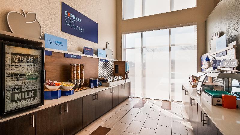 Northville Holiday Inn Express & Suites Detroit - Farmington Hills By Ihg מראה חיצוני תמונה